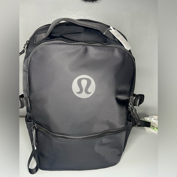 Lululemon New Crew Backpack 22L
Updated Black  UU - Picture 4 of 10